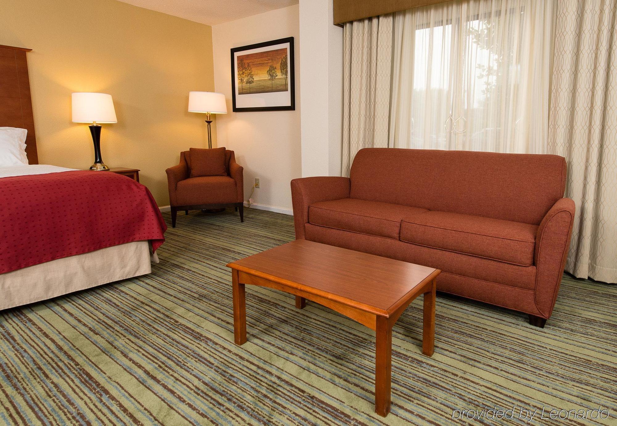 Готель Doubletree By Hilton Wilmington, Nc Екстер'єр фото